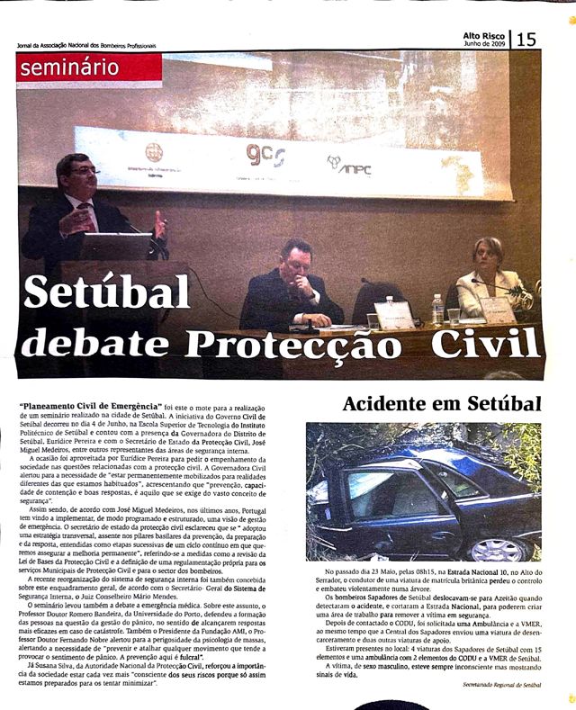 Magazine page with the seminar panel in Setúbal.